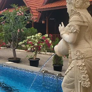 Affittacamere Uli Wood Villa, Bali - Near Gwk